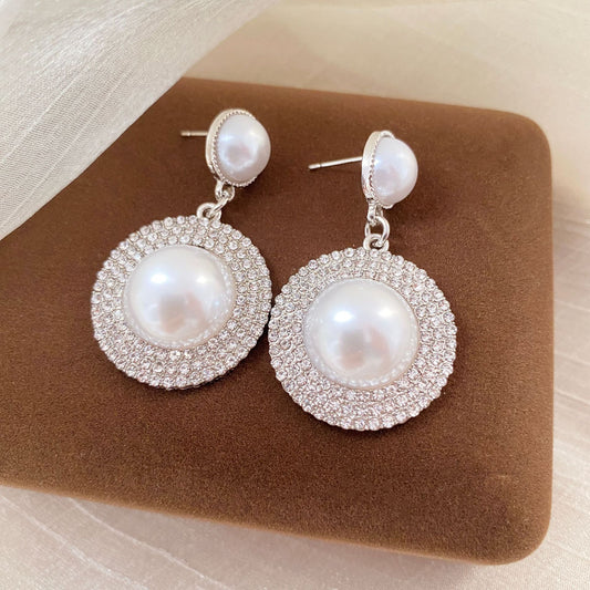 French Retro Minimalist Pearl Earrings