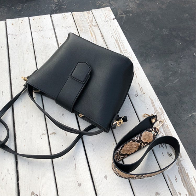Shoulder messenger handbag