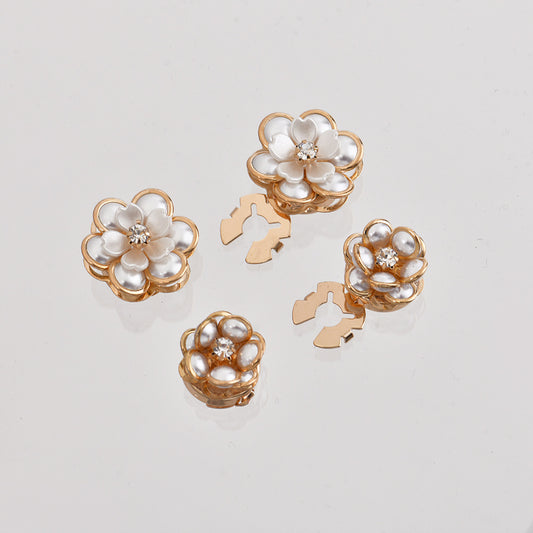 Creative Pearl Camellia Alloy Scarf Buckle